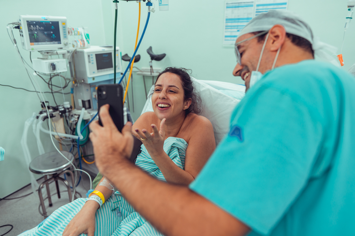 iluminare obstare parto normal hospital aliança natural humanizado adriana monteiro rodrigo lemos salvador doula nascimento senhoritas fotografia foto fotografa 