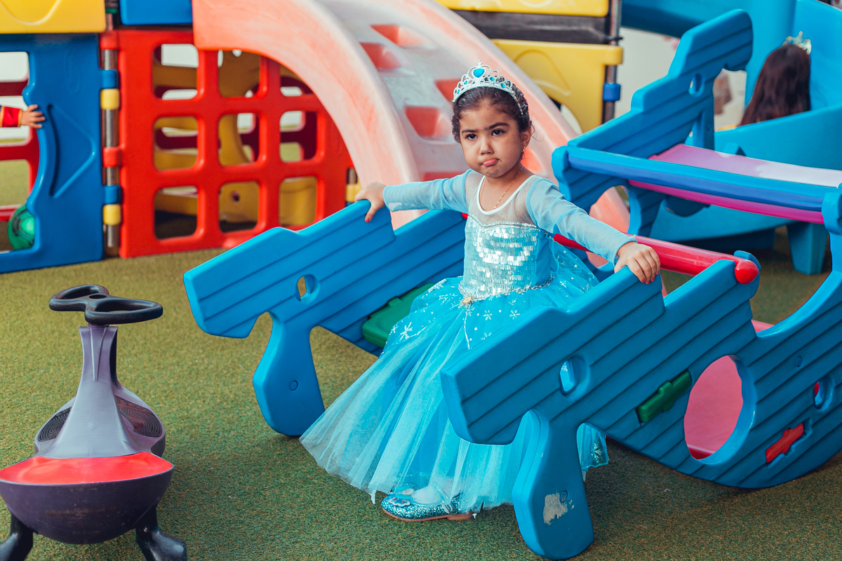 Senhoritas Fotografia aniversário festa infantil criança decoração bolo frozen elsa anna gelo olaf Salvador Bahia Lara 04 anos