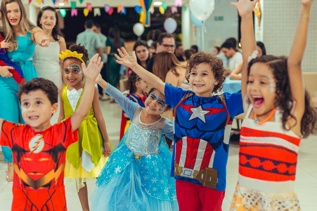Senhoritas Fotografia aniversário festa infantil criança decoração bolo frozen elsa anna gelo olaf Salvador Bahia Lara 04 anos