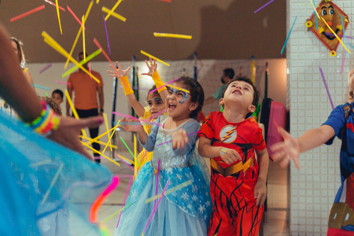 Senhoritas Fotografia aniversário festa infantil criança decoração bolo frozen elsa anna gelo olaf Salvador Bahia Lara 04 anos