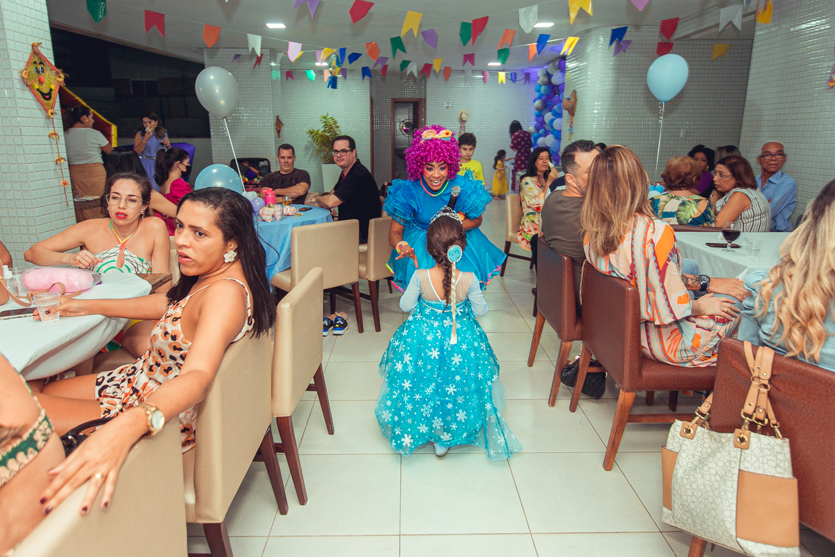 Senhoritas Fotografia aniversário festa infantil criança decoração bolo frozen elsa anna gelo olaf Salvador Bahia Lara 04 anos