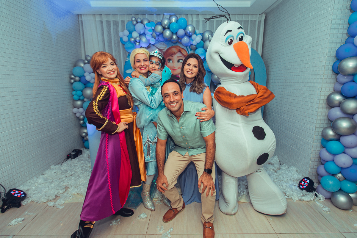 Senhoritas Fotografia aniversário festa infantil criança decoração bolo frozen elsa anna gelo olaf Salvador Bahia Lara 04 anos