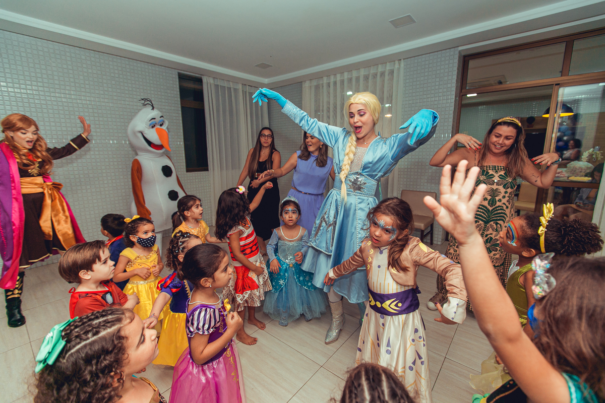 Senhoritas Fotografia aniversário festa infantil criança decoração bolo frozen elsa anna gelo olaf Salvador Bahia Lara 04 anos