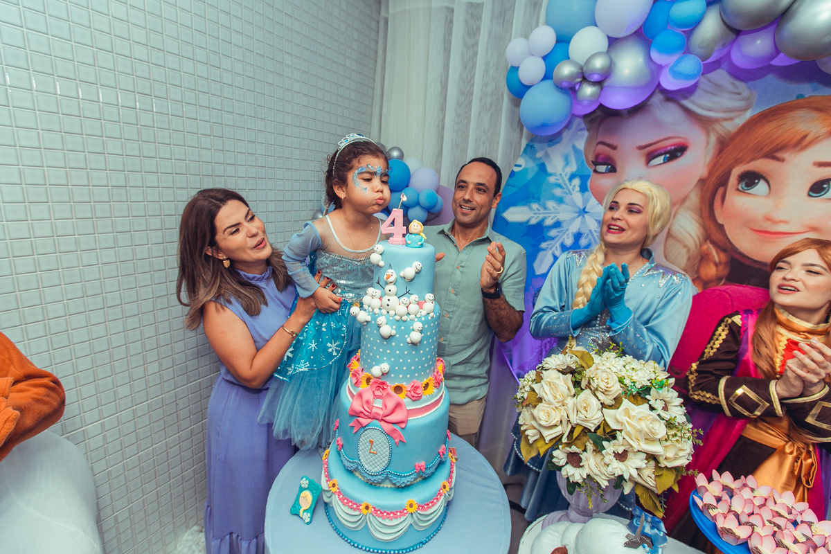 Senhoritas Fotografia aniversário festa infantil criança decoração bolo frozen elsa anna gelo olaf Salvador Bahia Lara 04 anos
