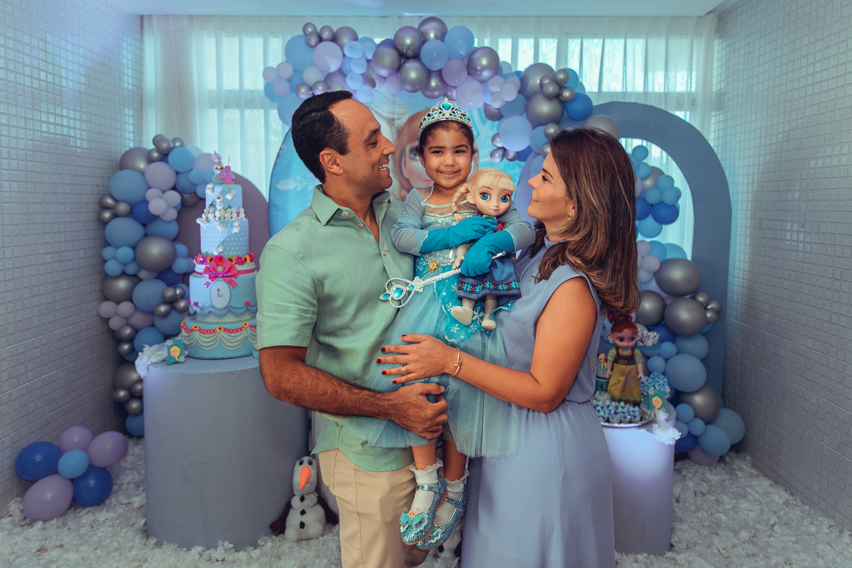 Senhoritas Fotografia aniversário festa infantil criança decoração bolo frozen elsa anna gelo olaf Salvador Bahia Lara 04 anos