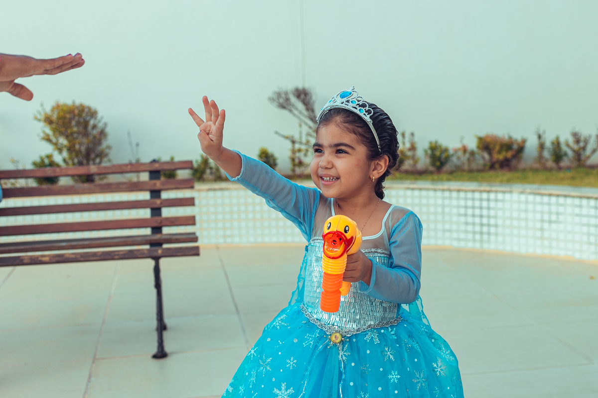 Senhoritas Fotografia aniversário festa infantil criança decoração bolo frozen elsa anna gelo olaf Salvador Bahia Lara 04 anos
