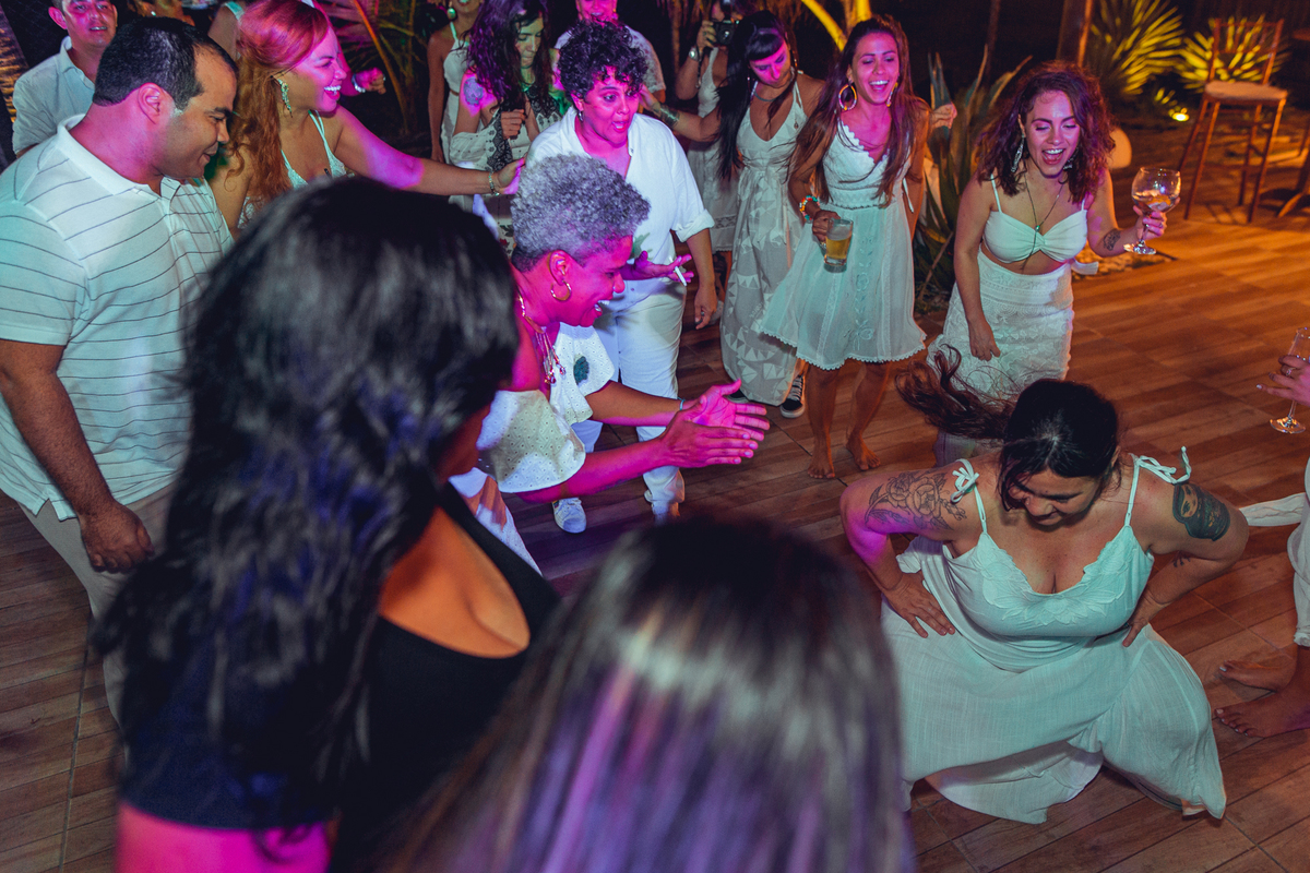 Senhoritas Fotografia casamento gay lésbica homossexual homossexualidade união amor mulher mulheres casal praia villas do atlântico salvador bahia lgbtqiap+ 