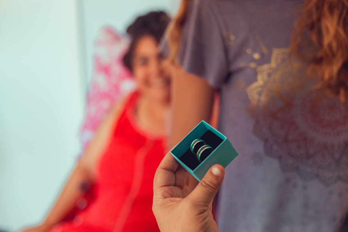 Senhoritas Fotografia casamento gay lésbica homossexual homossexualidade união amor mulher mulheres casal praia villas do atlântico salvador bahia lgbtqiap+ 