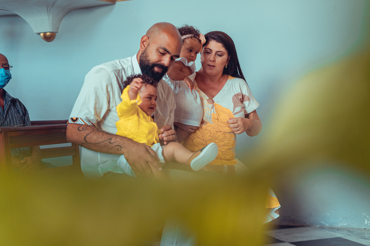 Senhoritas Fotografia Batizado Batismo Igreja Santo Antônio da Barra Salvador Bahia Missa água benta