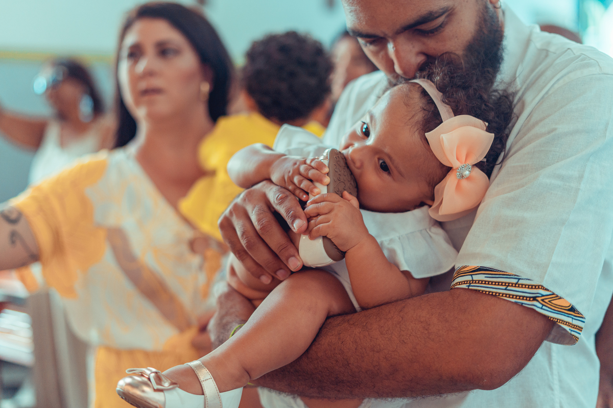 Senhoritas Fotografia Batizado Batismo Igreja Santo Antônio da Barra Salvador Bahia Missa água benta