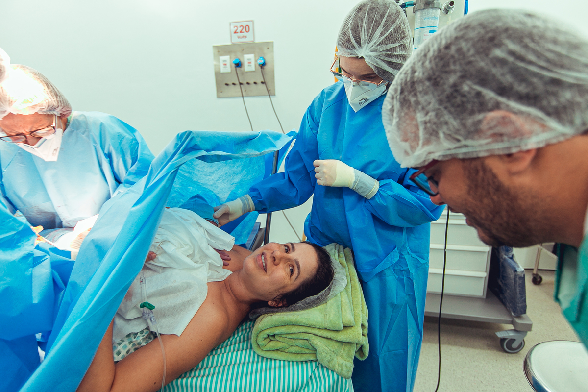 senhoritas fotografia parto cesárea nascimento bebê criança hospital aliança cirurgia marina josé salvador bahia obstetra luciana vieira lopes