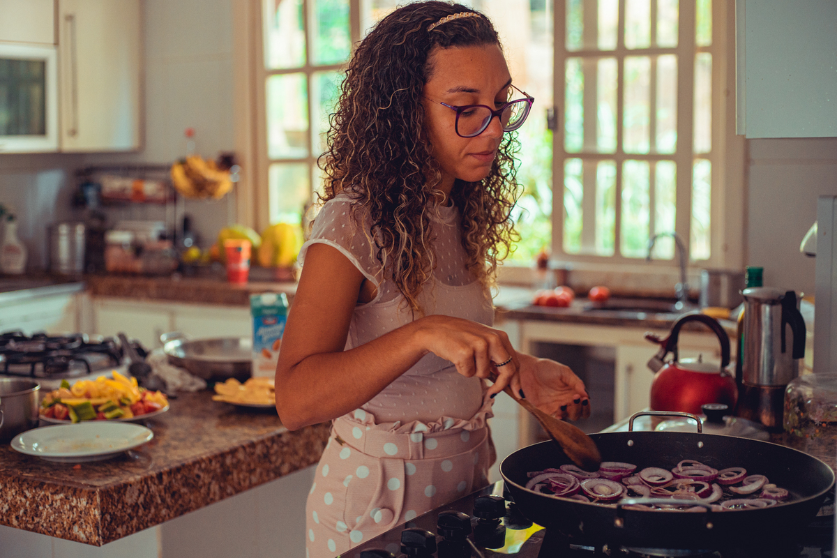 senhoritas fotografia salvador bahia ensaio documental família fotografia foto fotógrafa fotógrafas criança mãe pai filhos pequenos bebê bebês crianças casa residência quintal lazer brincadeira rotina lauro de freitas 