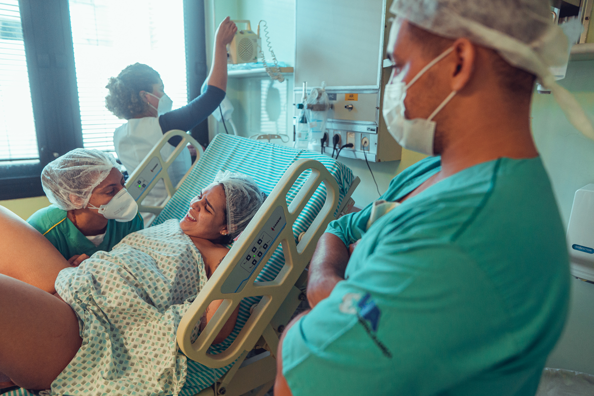 parto humanizado natural normal hospital hospitalar fotógrafa fotógrafas senhoritas fotografia salvador bahia fotografia nascimento bebê gestante grávida casa matris obstetra bruna bittencourt doula saroca hospital aliança