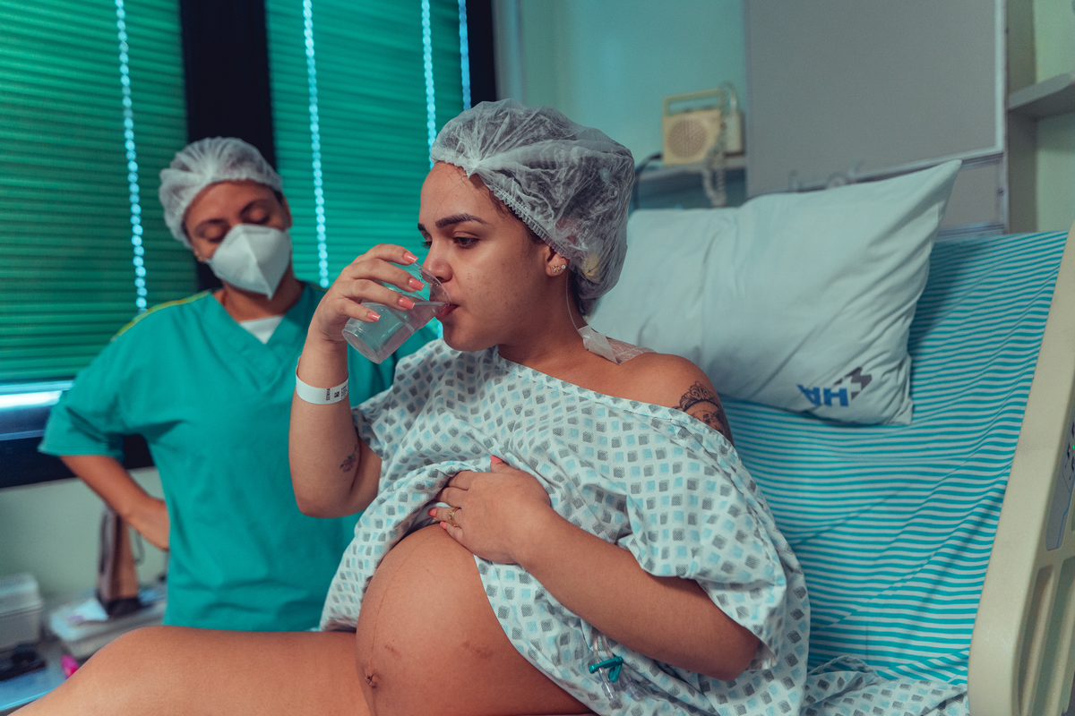 parto humanizado natural normal hospital hospitalar fotógrafa fotógrafas senhoritas fotografia salvador bahia fotografia nascimento bebê gestante grávida casa matris obstetra bruna bittencourt doula saroca hospital aliança