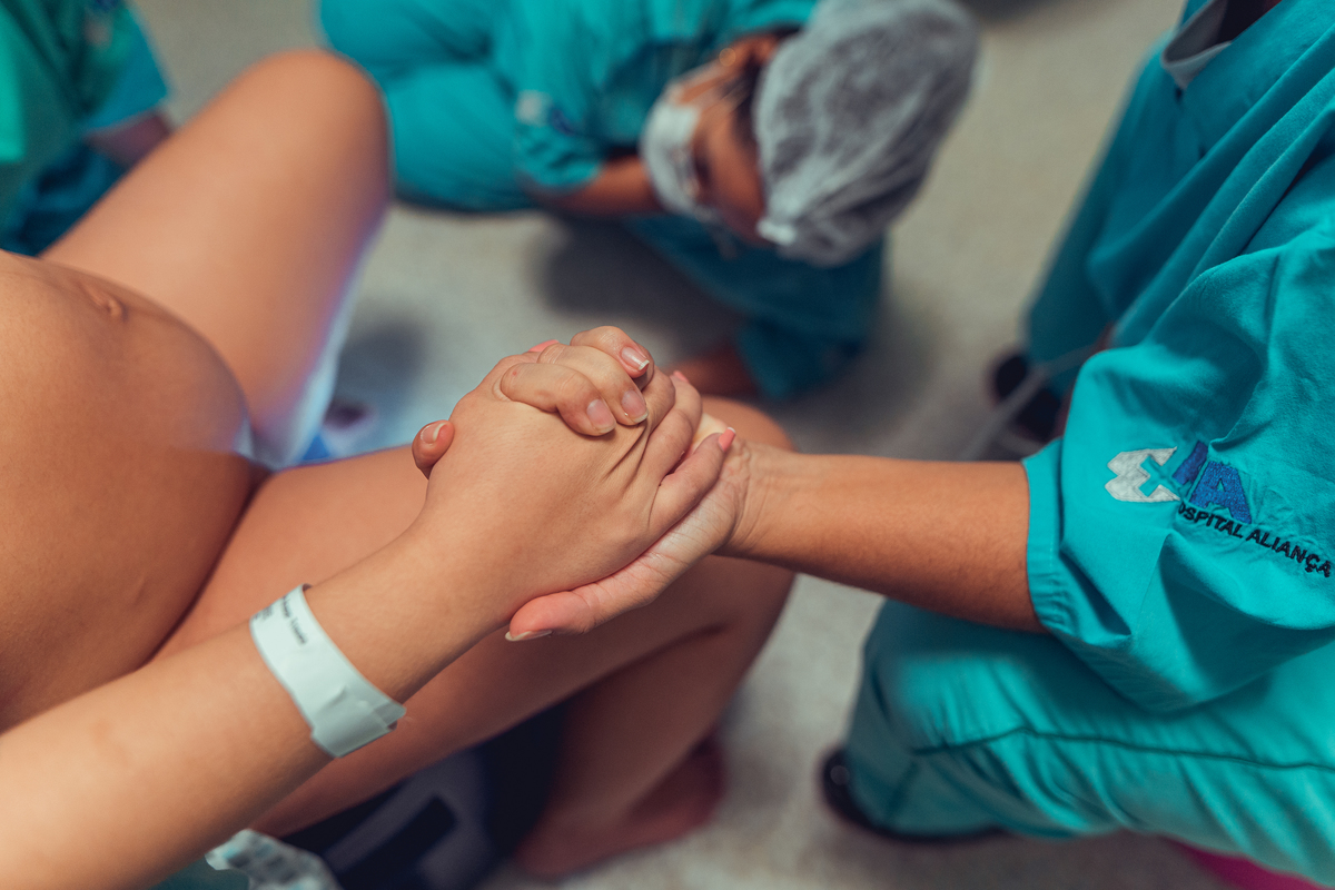 parto humanizado natural normal hospital hospitalar fotógrafa fotógrafas senhoritas fotografia salvador bahia fotografia nascimento bebê gestante grávida casa matris obstetra bruna bittencourt doula saroca hospital aliança