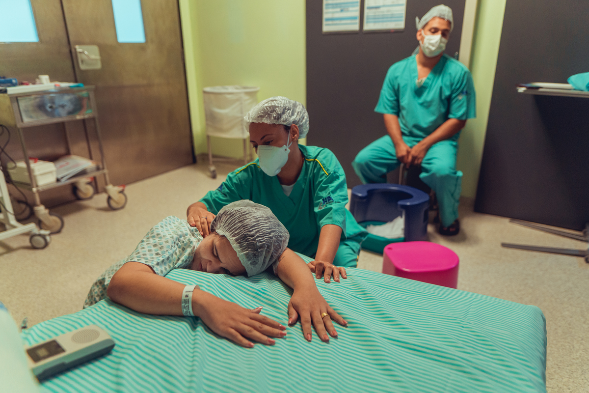 parto humanizado natural normal hospital hospitalar fotógrafa fotógrafas senhoritas fotografia salvador bahia fotografia nascimento bebê gestante grávida casa matris obstetra bruna bittencourt doula saroca hospital aliança