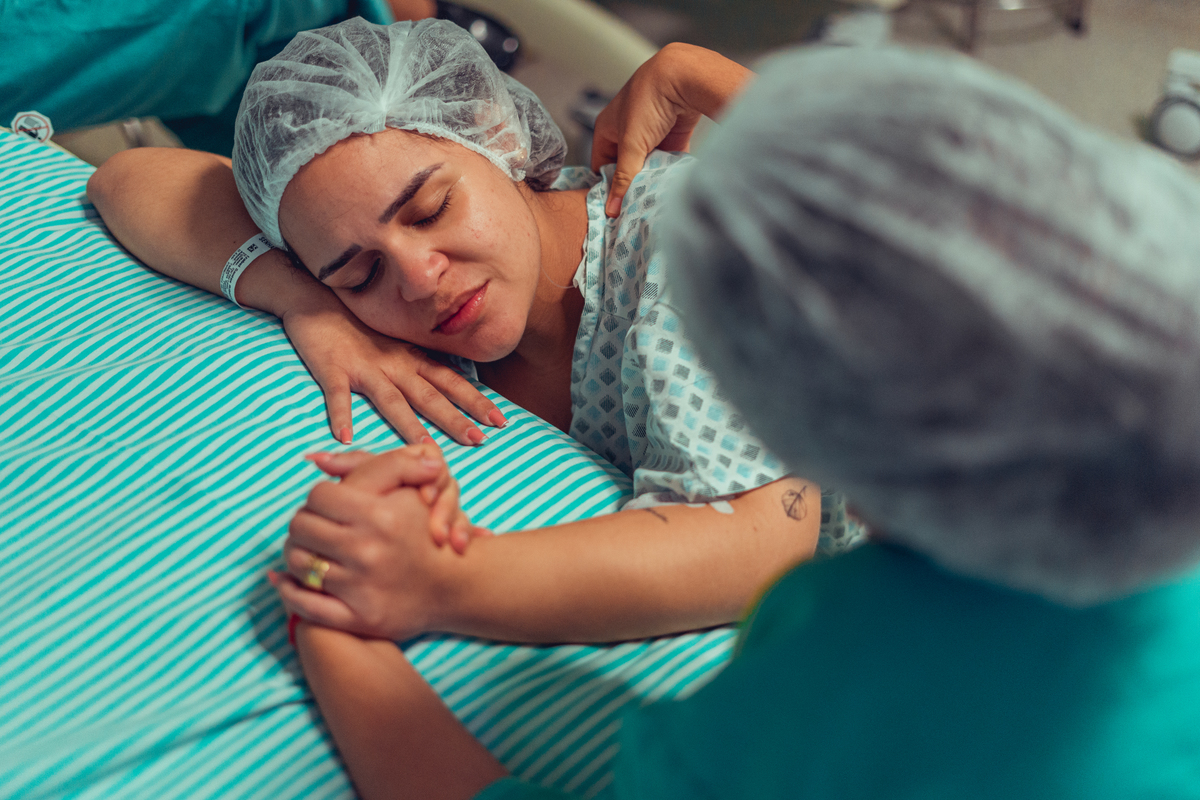 parto humanizado natural normal hospital hospitalar fotógrafa fotógrafas senhoritas fotografia salvador bahia fotografia nascimento bebê gestante grávida casa matris obstetra bruna bittencourt doula saroca hospital aliança