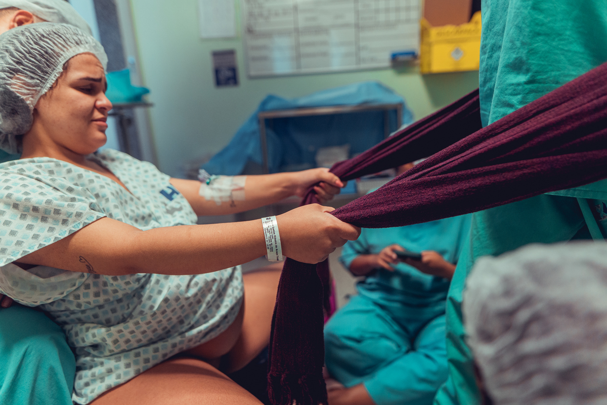 parto humanizado natural normal hospital hospitalar fotógrafa fotógrafas senhoritas fotografia salvador bahia fotografia nascimento bebê gestante grávida casa matris obstetra bruna bittencourt doula saroca hospital aliança