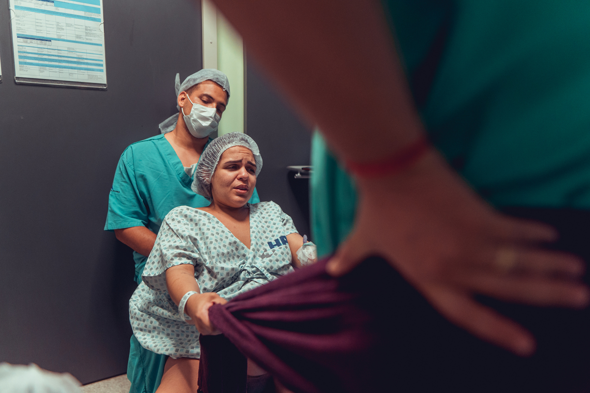 parto humanizado natural normal hospital hospitalar fotógrafa fotógrafas senhoritas fotografia salvador bahia fotografia nascimento bebê gestante grávida casa matris obstetra bruna bittencourt doula saroca hospital aliança