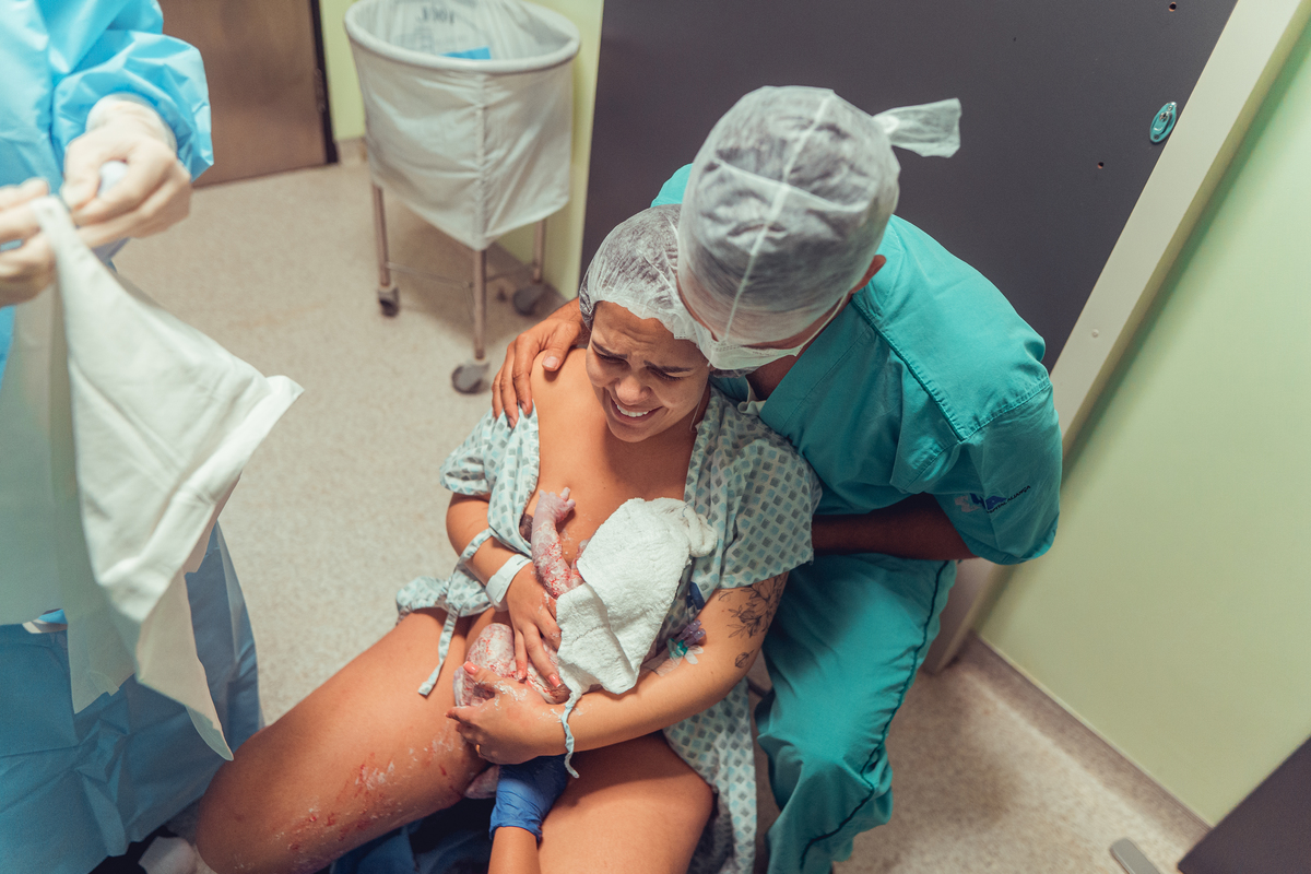 parto humanizado natural normal hospital hospitalar fotógrafa fotógrafas senhoritas fotografia salvador bahia fotografia nascimento bebê gestante grávida casa matris obstetra bruna bittencourt doula saroca hospital aliança