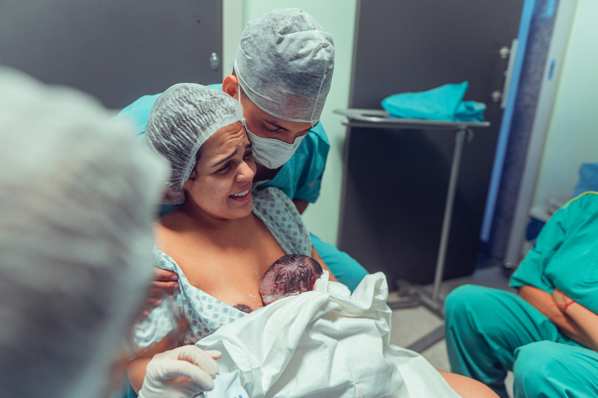 parto humanizado natural normal hospital hospitalar fotógrafa fotógrafas senhoritas fotografia salvador bahia fotografia nascimento bebê gestante grávida casa matris obstetra bruna bittencourt doula saroca hospital aliança