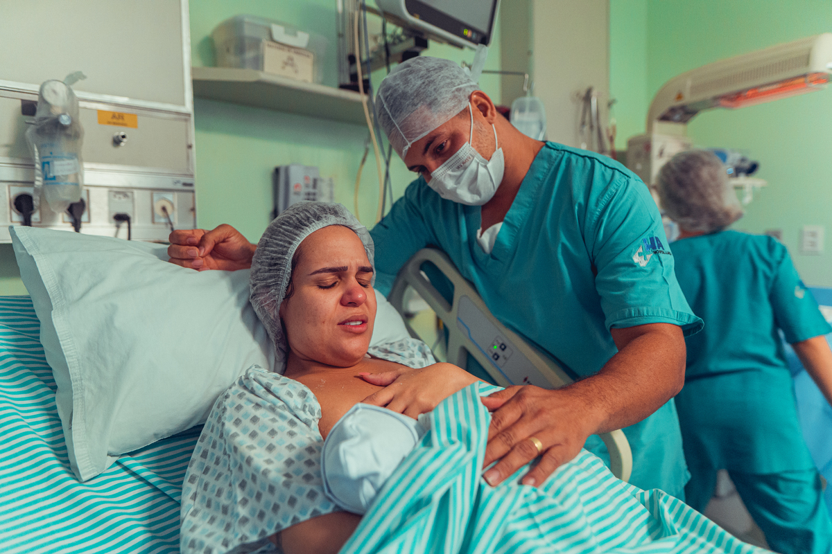 parto humanizado natural normal hospital hospitalar fotógrafa fotógrafas senhoritas fotografia salvador bahia fotografia nascimento bebê gestante grávida casa matris obstetra bruna bittencourt doula saroca hospital aliança