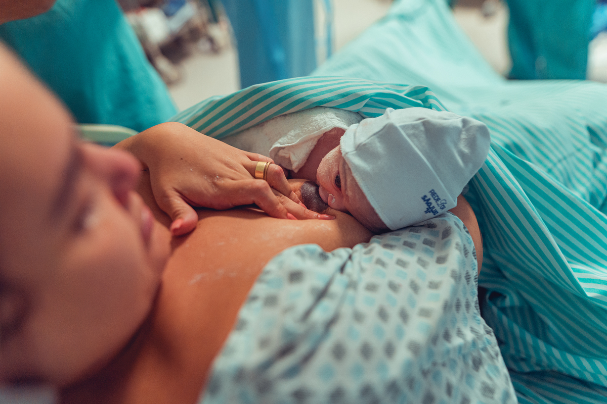 parto humanizado natural normal hospital hospitalar fotógrafa fotógrafas senhoritas fotografia salvador bahia fotografia nascimento bebê gestante grávida casa matris obstetra bruna bittencourt doula saroca hospital aliança