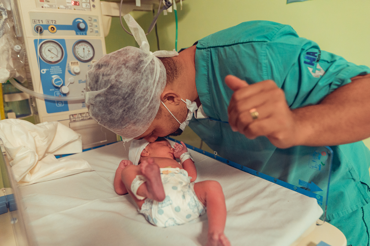 parto humanizado natural normal hospital hospitalar fotógrafa fotógrafas senhoritas fotografia salvador bahia fotografia nascimento bebê gestante grávida casa matris obstetra bruna bittencourt doula saroca hospital aliança