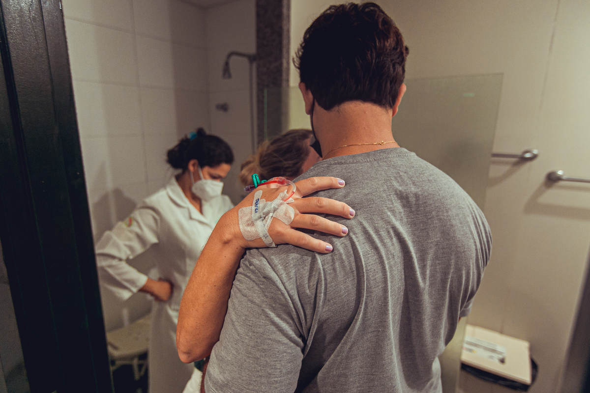 parto humanizado natural normal hospital hospitalar fotógrafa fotógrafas senhoritas fotografia salvador bahia fotografia nascimento bebê gestante grávida vervita parto humanizado obstetra camila rabello enfermeira mara menezes hospital aliança