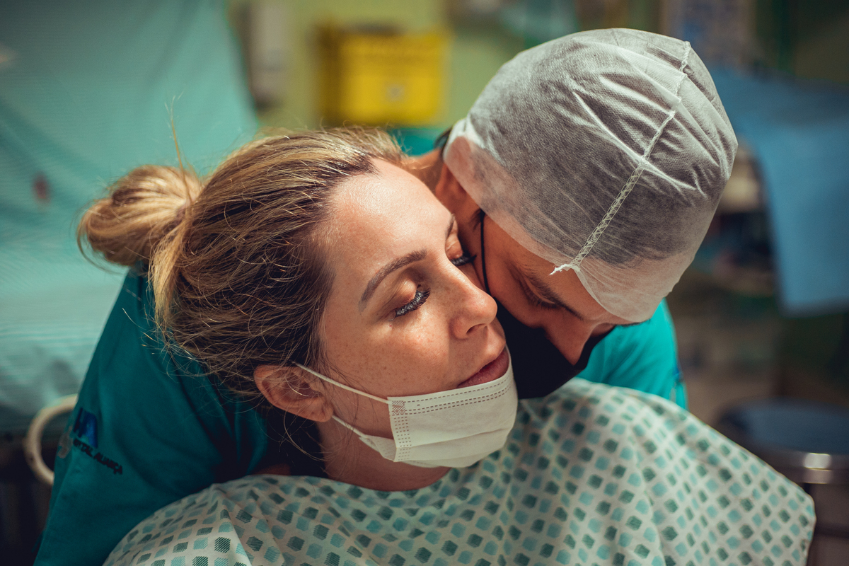 parto humanizado natural normal hospital hospitalar fotógrafa fotógrafas senhoritas fotografia salvador bahia fotografia nascimento bebê gestante grávida vervita parto humanizado obstetra camila rabello enfermeira mara menezes hospital aliança