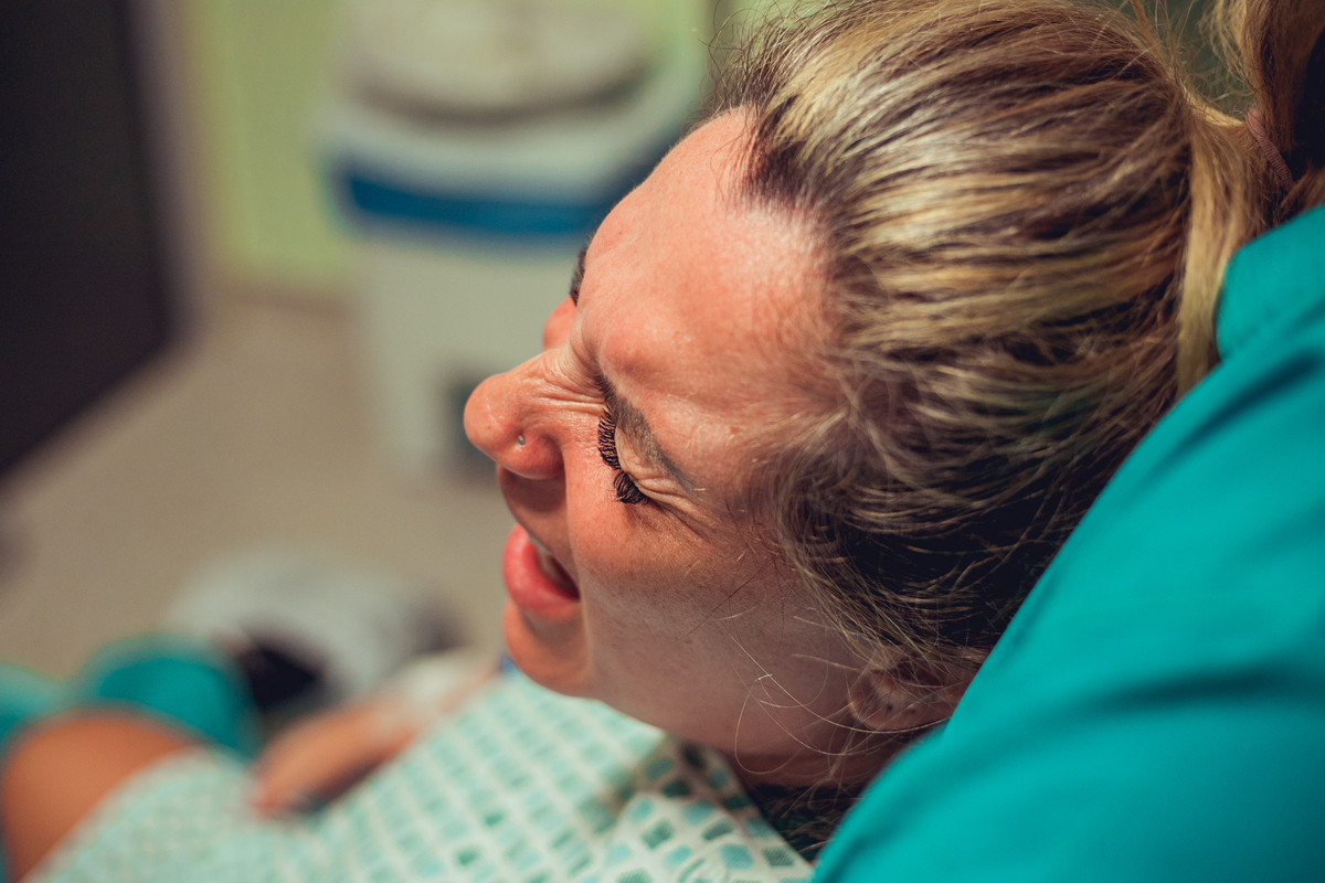 parto humanizado natural normal hospital hospitalar fotógrafa fotógrafas senhoritas fotografia salvador bahia fotografia nascimento bebê gestante grávida vervita parto humanizado obstetra camila rabello enfermeira mara menezes hospital aliança