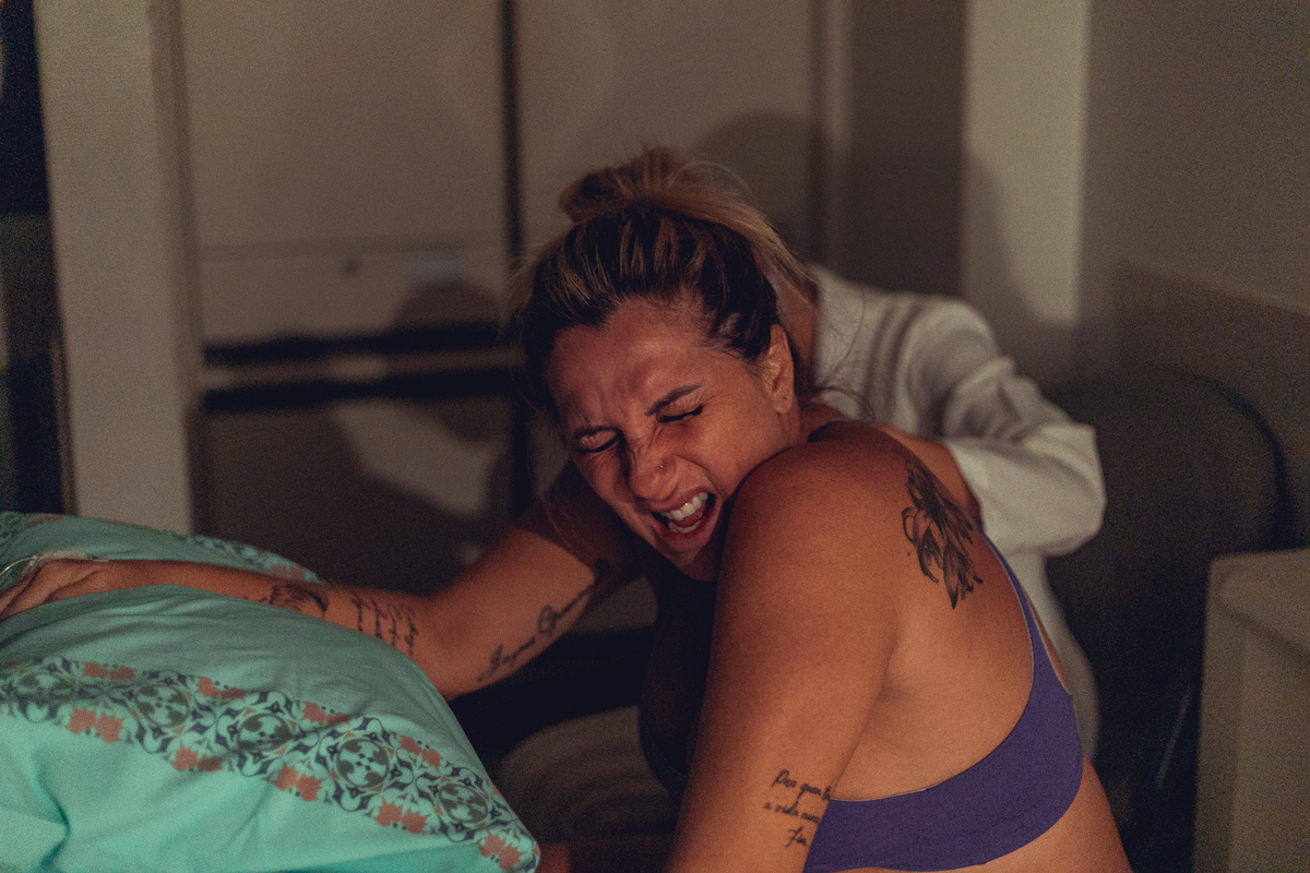 parto humanizado natural normal hospital hospitalar fotógrafa fotógrafas senhoritas fotografia salvador bahia fotografia nascimento bebê gestante grávida vervita parto humanizado obstetra camila rabello enfermeira mara menezes hospital aliança