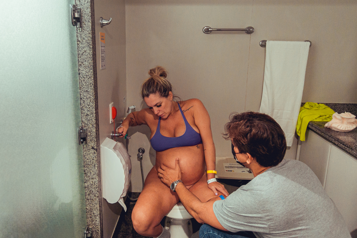 parto humanizado natural normal hospital hospitalar fotógrafa fotógrafas senhoritas fotografia salvador bahia fotografia nascimento bebê gestante grávida vervita parto humanizado obstetra camila rabello enfermeira mara menezes hospital aliança