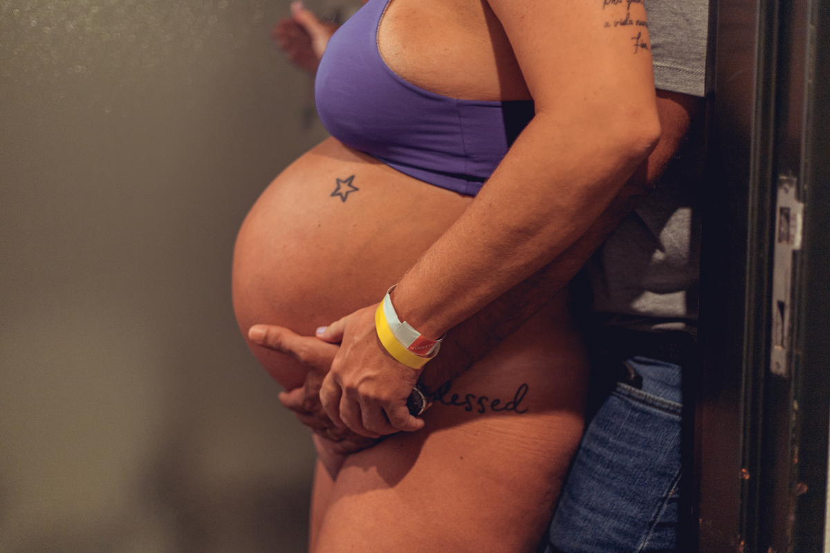 parto humanizado natural normal hospital hospitalar fotógrafa fotógrafas senhoritas fotografia salvador bahia fotografia nascimento bebê gestante grávida vervita parto humanizado obstetra camila rabello enfermeira mara menezes hospital aliança