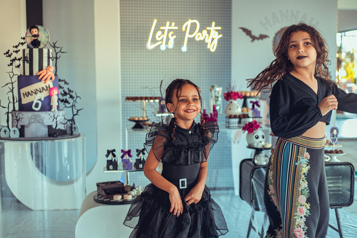 aniversário infantil festa criança decoração bolo as festas de manuca wandinha hannah 06 anos senhoritas fotografia salvador bahia fotografia de família fotógrafas