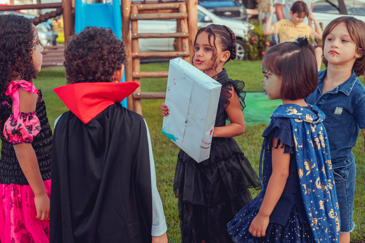 aniversário infantil festa criança decoração bolo as festas de manuca wandinha hannah 06 anos senhoritas fotografia salvador bahia fotografia de família fotógrafas