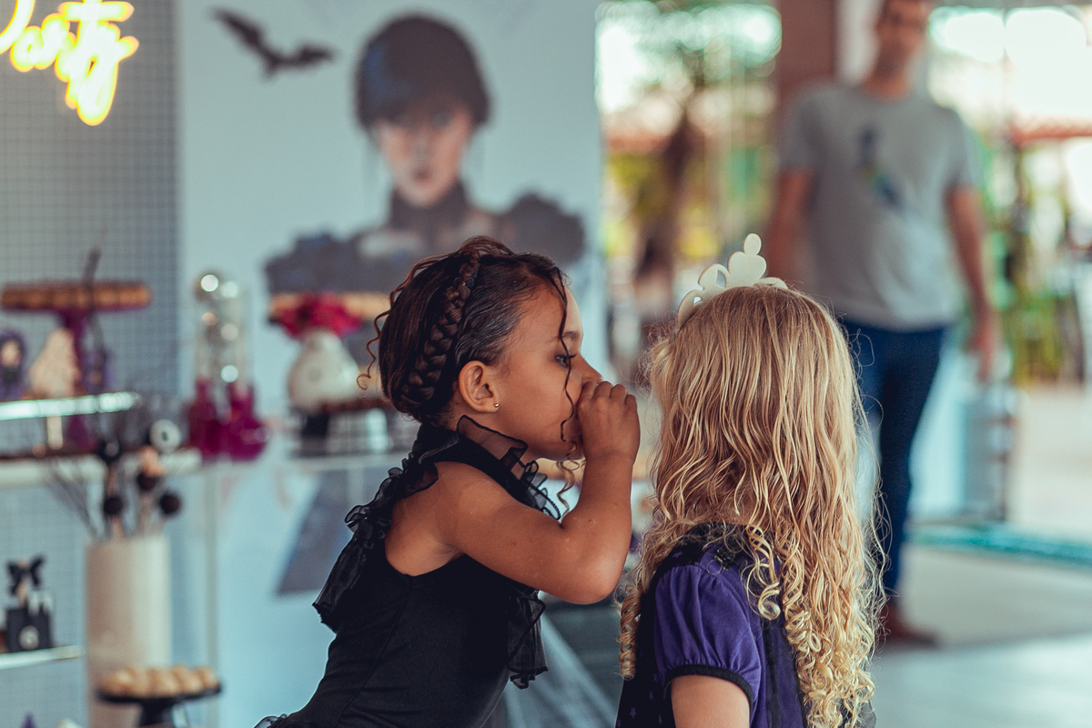 aniversário infantil festa criança decoração bolo as festas de manuca wandinha hannah 06 anos senhoritas fotografia salvador bahia fotografia de família fotógrafas