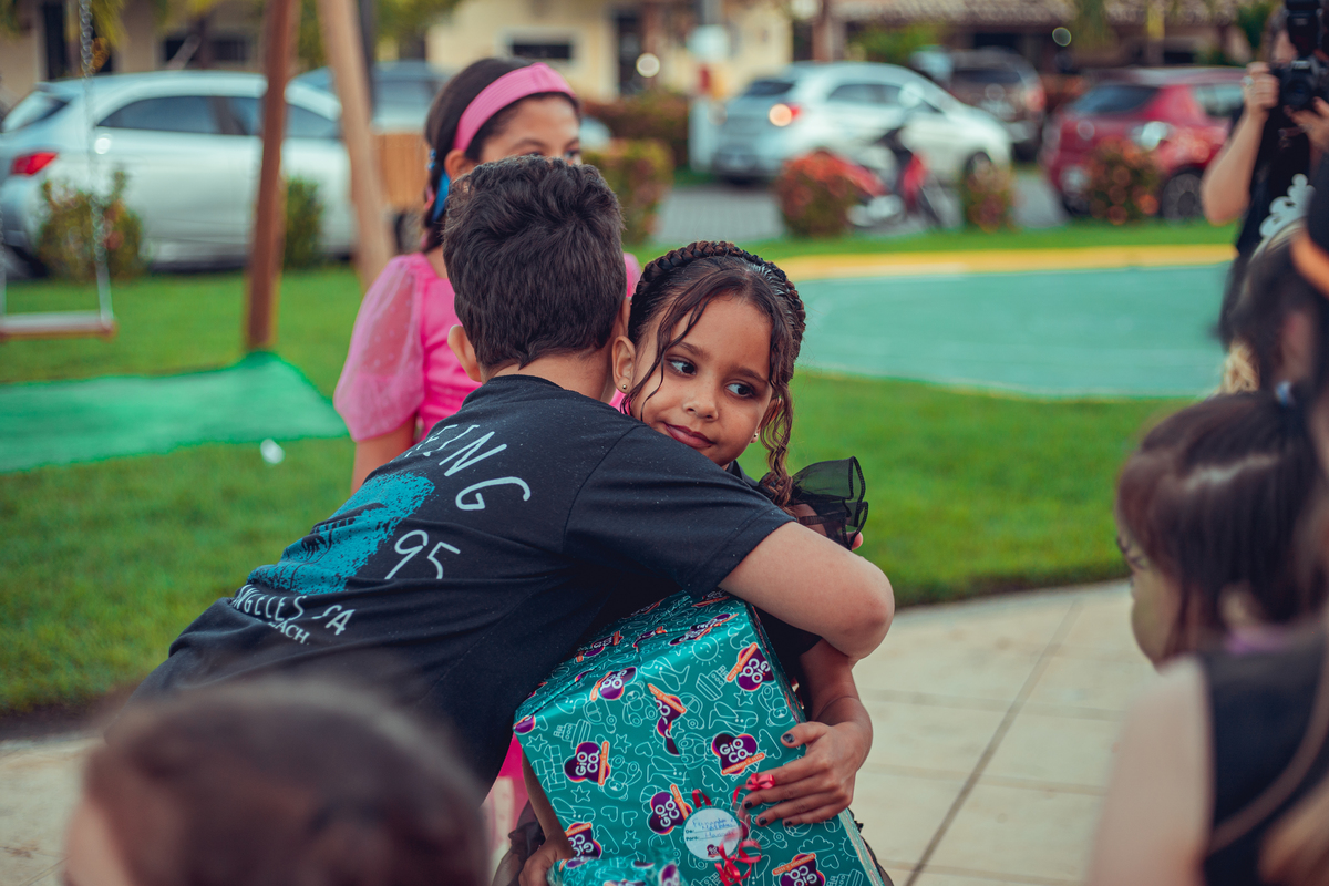 aniversário infantil festa criança decoração bolo as festas de manuca wandinha hannah 06 anos senhoritas fotografia salvador bahia fotografia de família fotógrafas