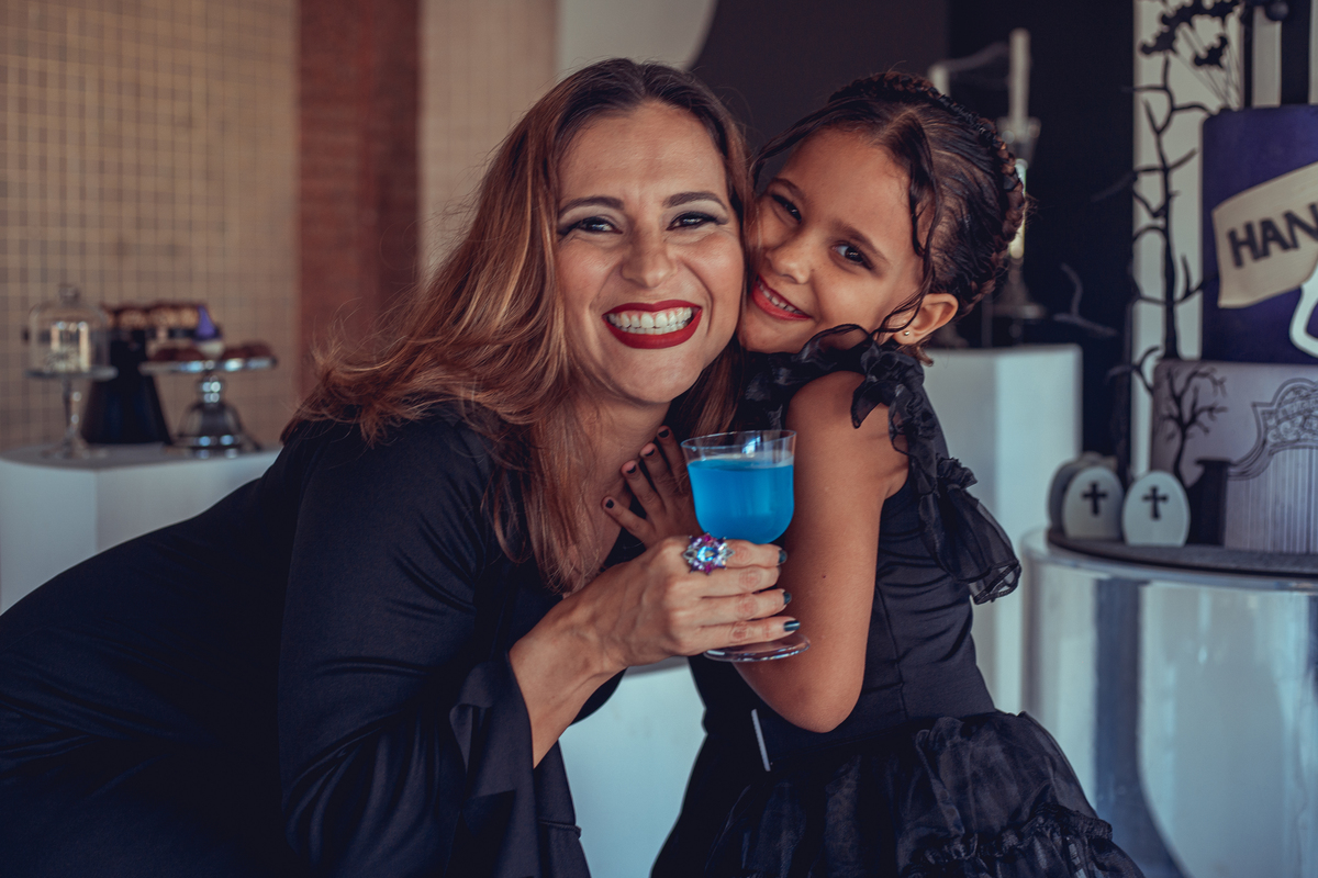 aniversário infantil festa criança decoração bolo as festas de manuca wandinha hannah 06 anos senhoritas fotografia salvador bahia fotografia de família fotógrafas