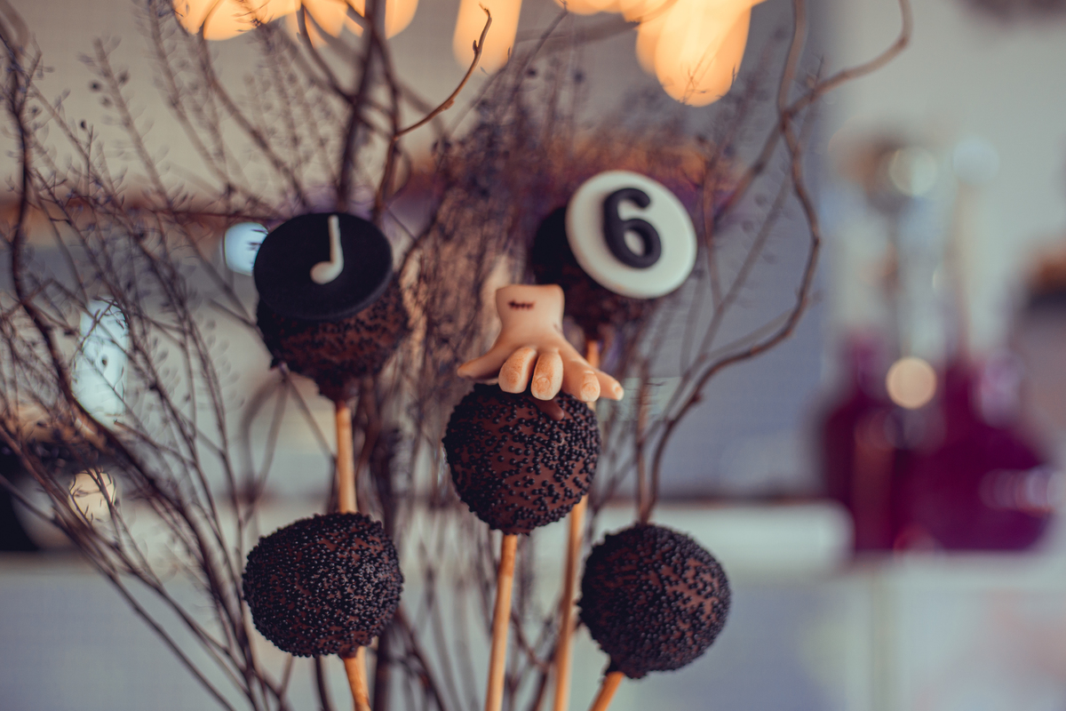 aniversário infantil festa criança decoração bolo as festas de manuca wandinha hannah 06 anos senhoritas fotografia salvador bahia fotografia de família fotógrafas