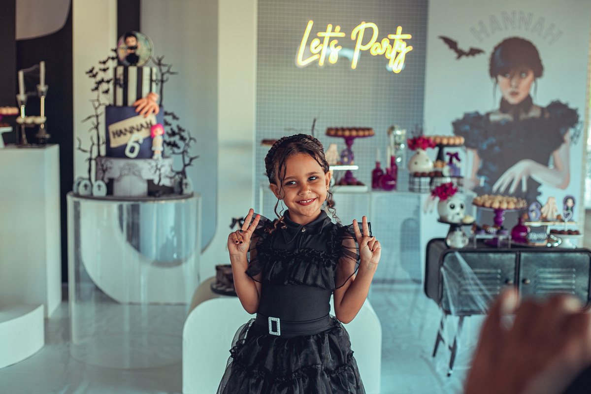 aniversário infantil festa criança decoração bolo as festas de manuca wandinha hannah 06 anos senhoritas fotografia salvador bahia fotografia de família fotógrafas