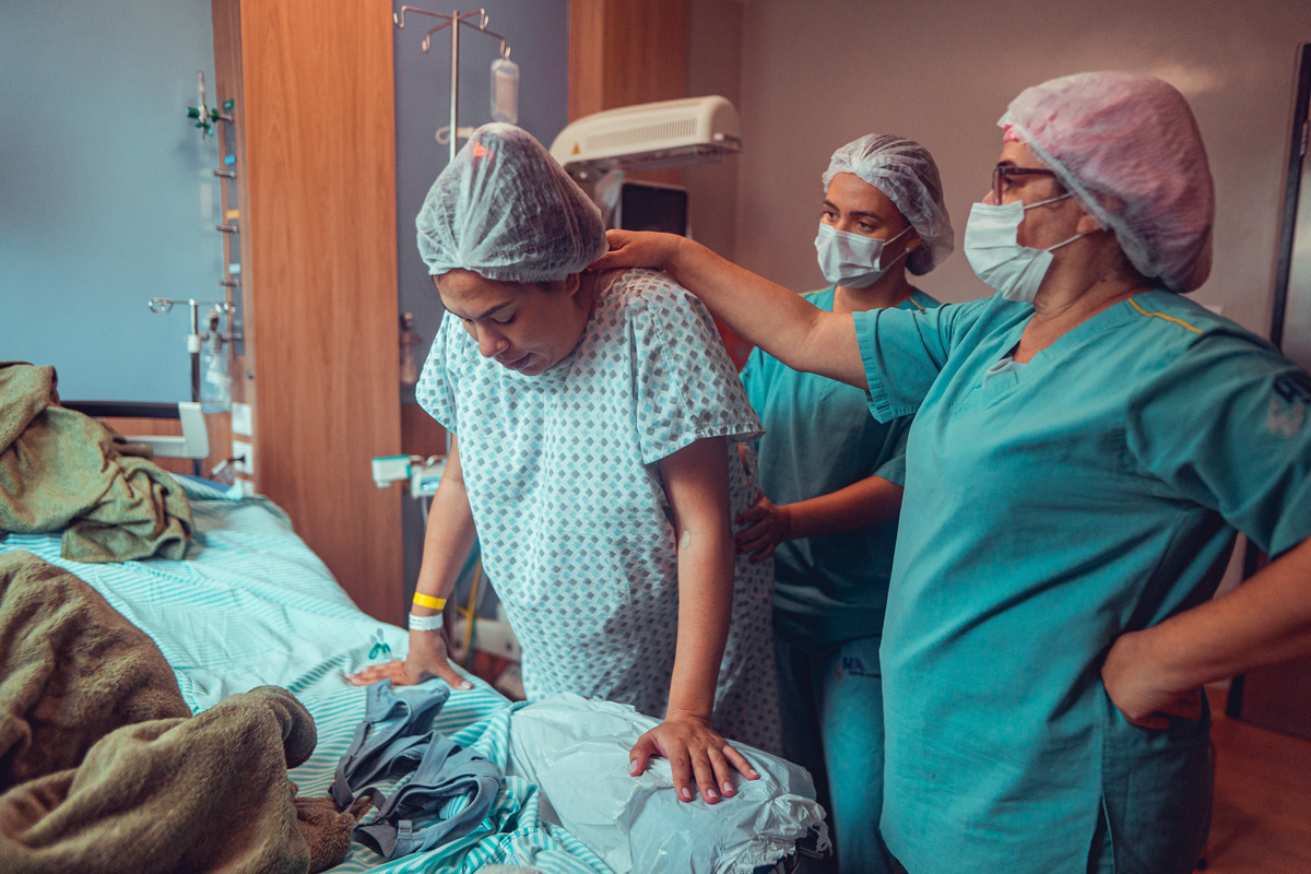 senhoritas fotografia fotógrafas de parto salvador bahia parto humanizado normal natural cesárea hospitalar hospital aliança nascimento nasceu bebê maria fernanda paulo gabriel