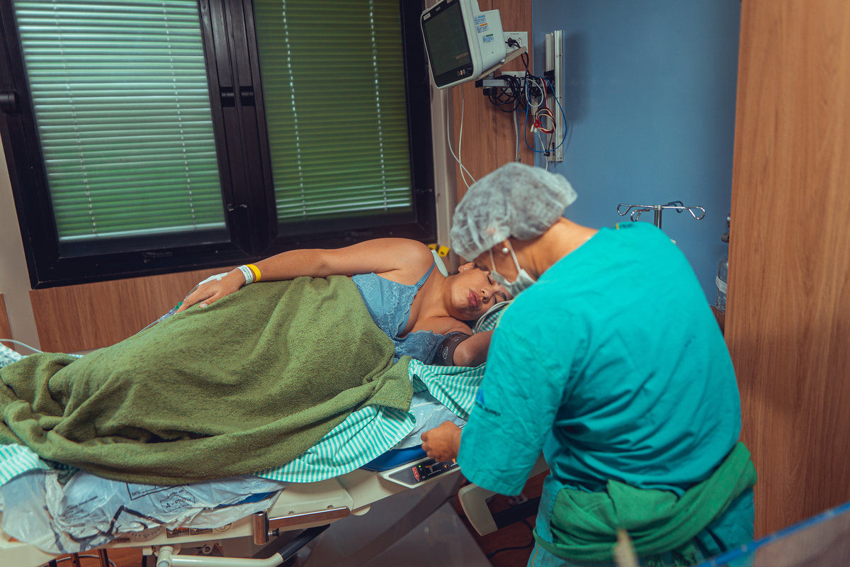 senhoritas fotografia fotógrafas de parto salvador bahia parto humanizado normal natural cesárea hospitalar hospital aliança nascimento nasceu bebê maria fernanda paulo gabriel