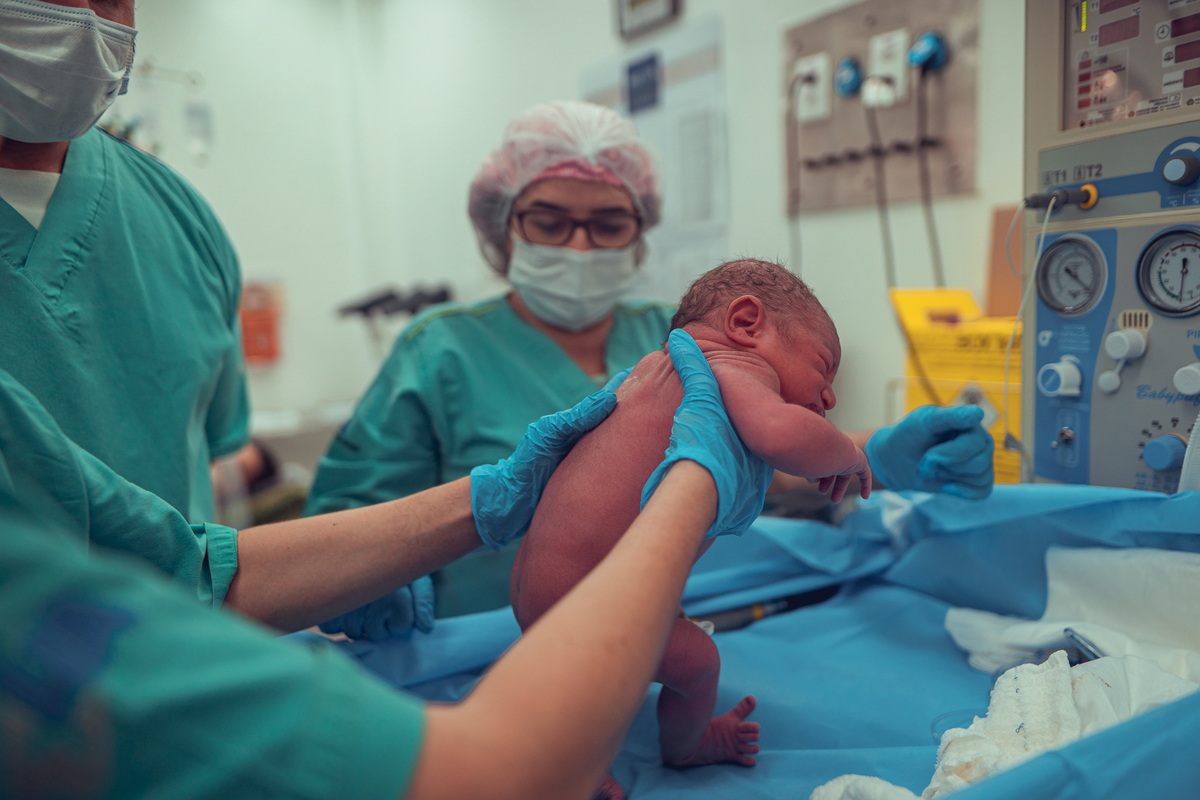 senhoritas fotografia fotógrafas de parto salvador bahia parto humanizado normal natural cesárea hospitalar hospital aliança nascimento nasceu bebê maria fernanda paulo gabriel