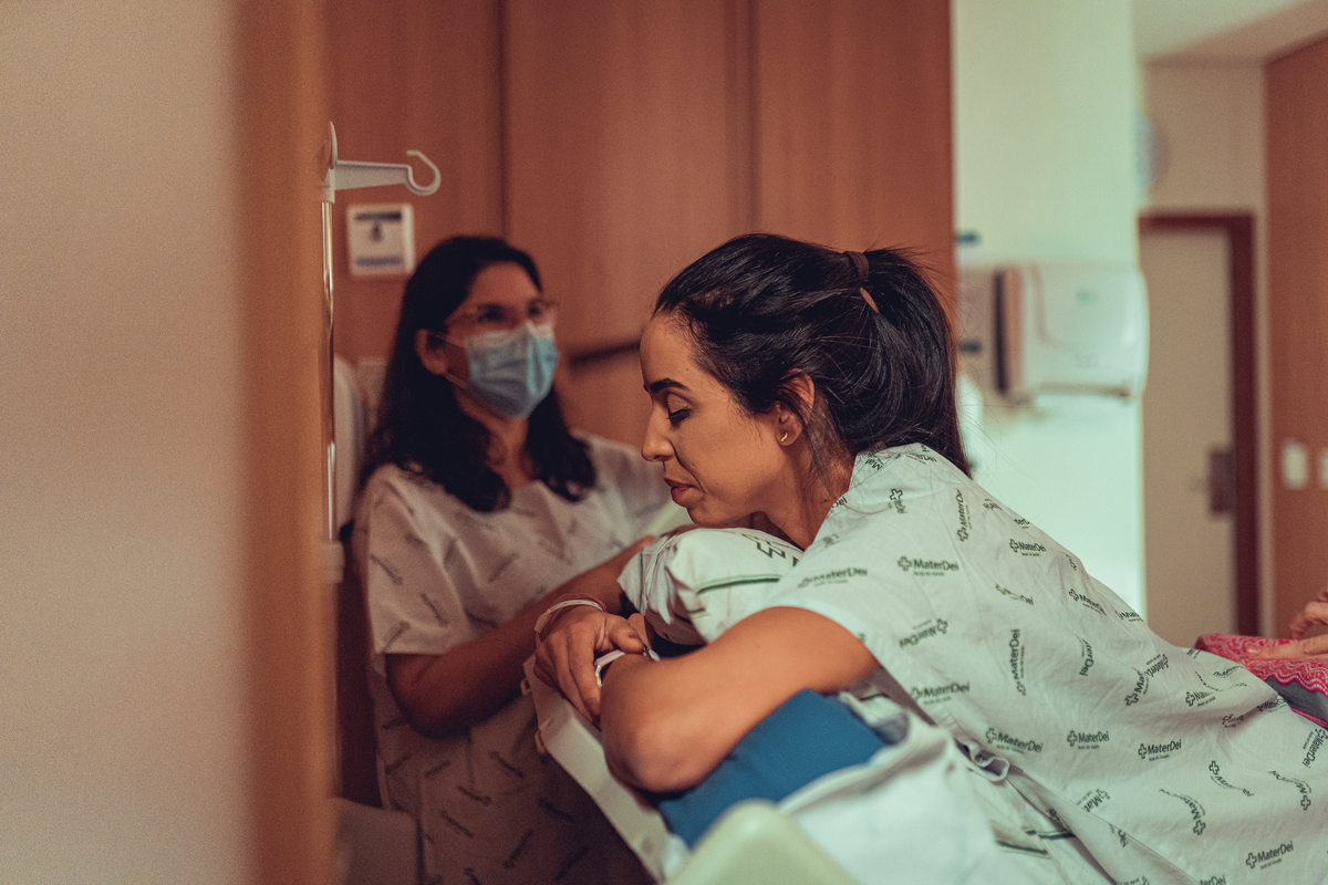 senhoritas fotografia nascimento fotógrafas de parto normal humanizado natural hospital materdei salvador bahia obstetra mirella fonseca fotografia documental gestante grávida bebê fotógrafa