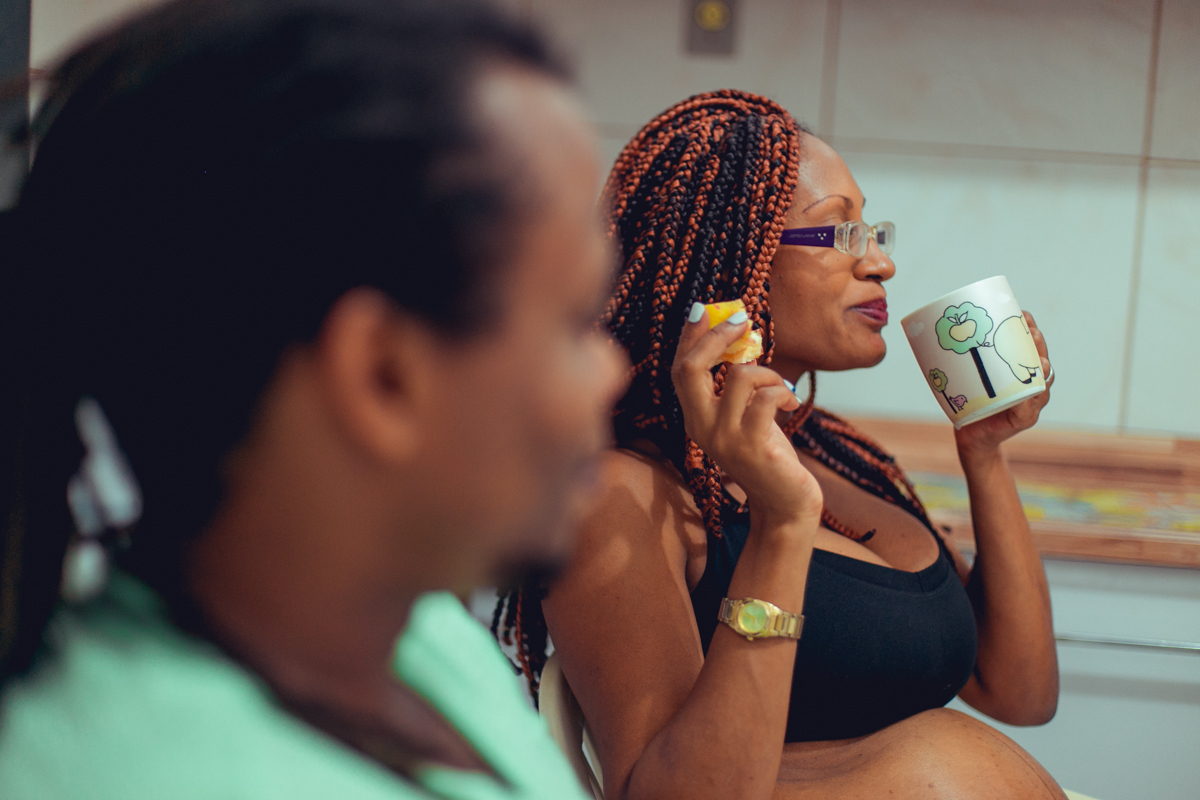 comendo e bebendo durante trabalho de parto humanizado em salvador