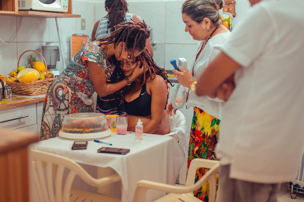 carinho durante trabalho de parto domiciliar em salvador