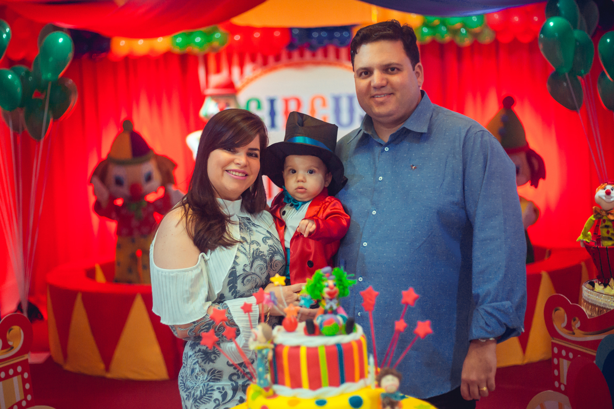 fantasia de magico em festa infantil tema circo em salvador