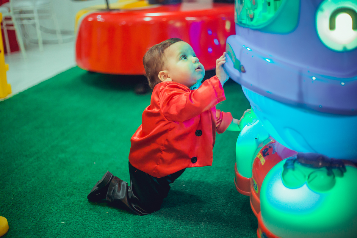 fotografando as descobertas durante o aniversario
