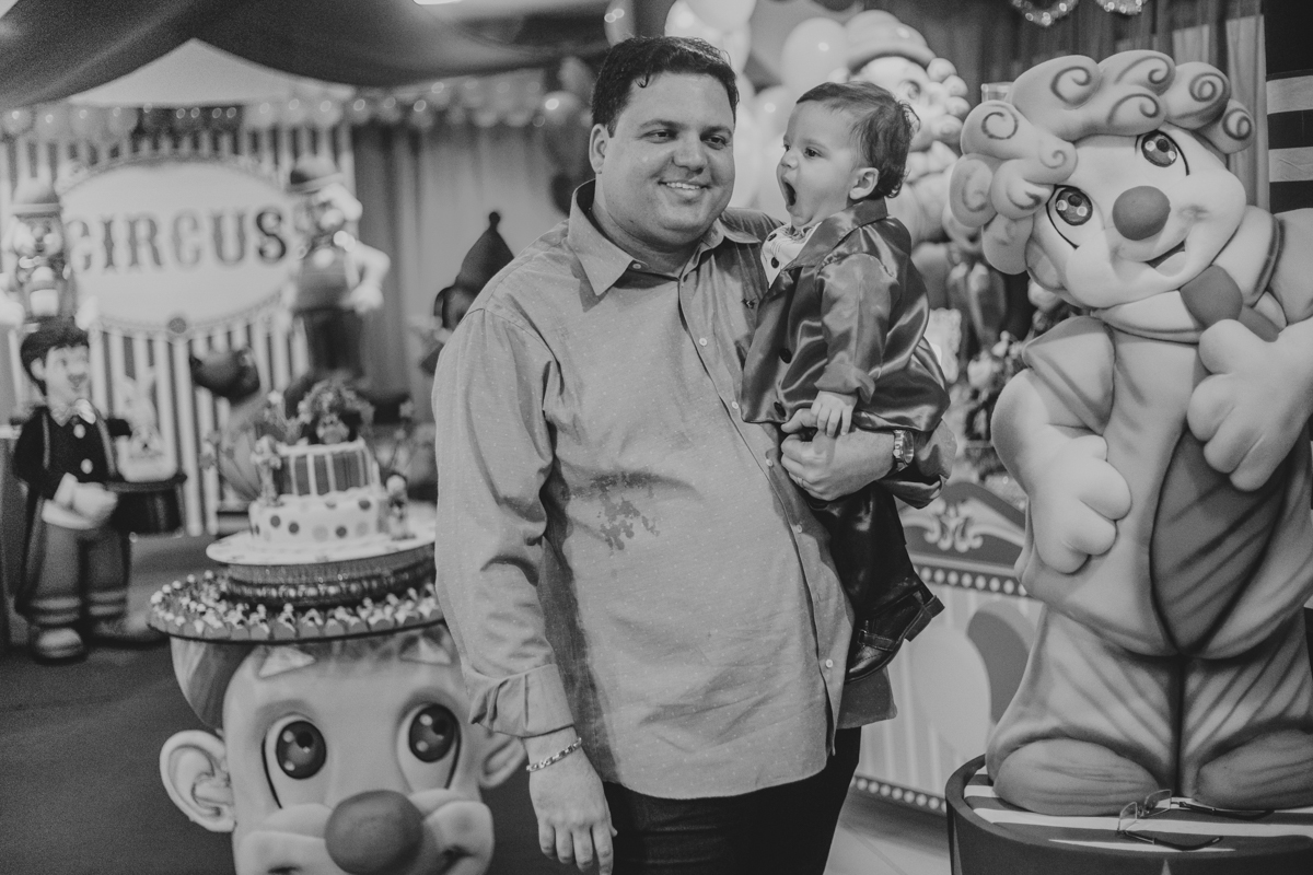 pai e filho em aniversario infantil em salvador